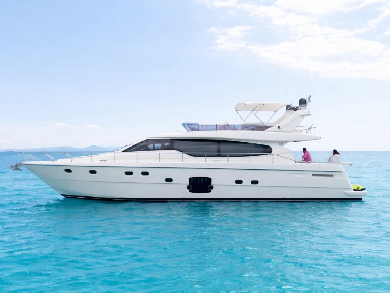 Yacht charter Mykonos (Island) cheap ESCAPE