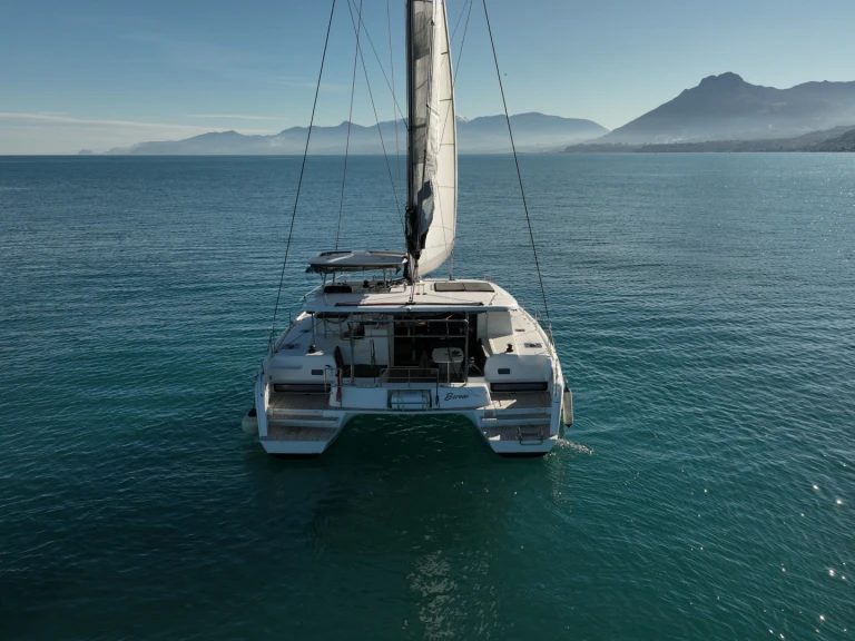 Lagoon Lagoon 42 in Trapani on SamBoat