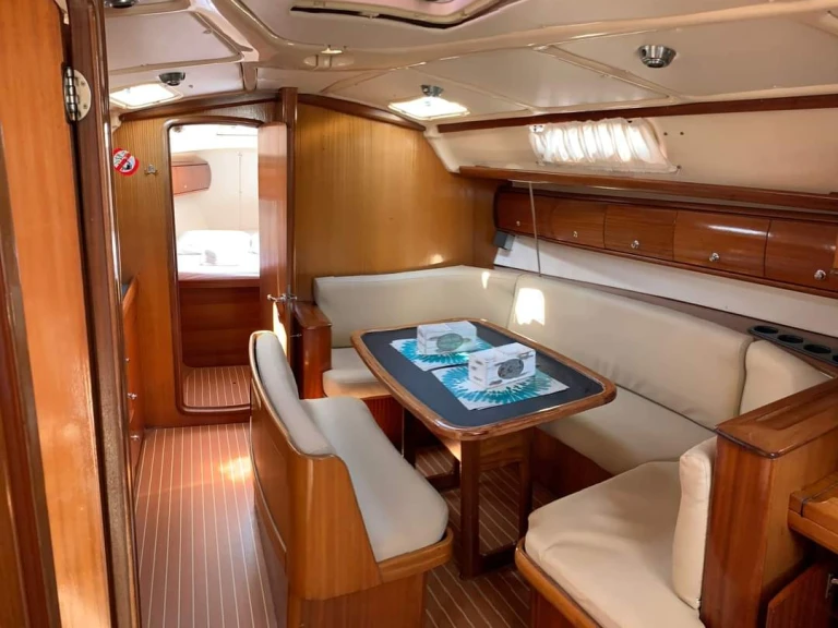 Bavaria Bavaria 38 in Volos on SamBoat