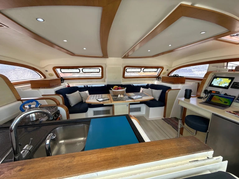 Catamaran rental in Nouméa - Catana Catana 47
