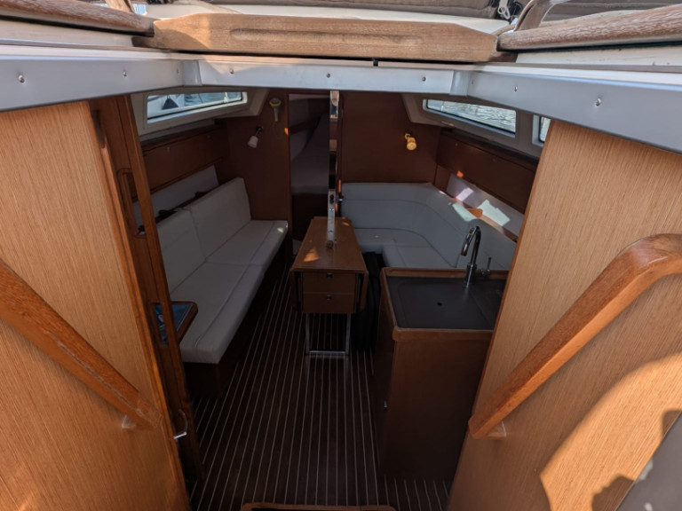 Bavaria Cruiser 34 in Rogoznica on SamBoat