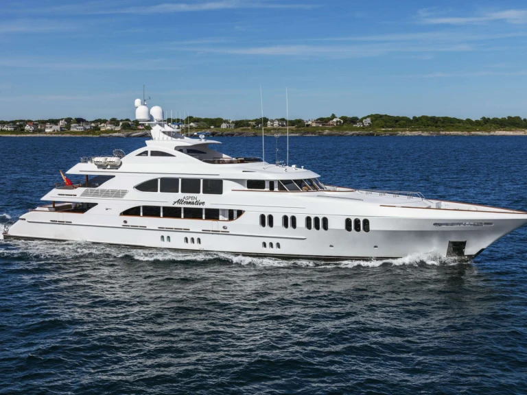 Rent a Trinity Yachts ASPEN ALTERNATIVE Bahamas