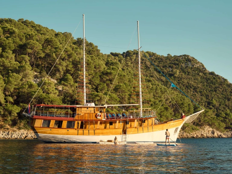 Luxury Yacht rental in Split - Custom MOJA MAJA