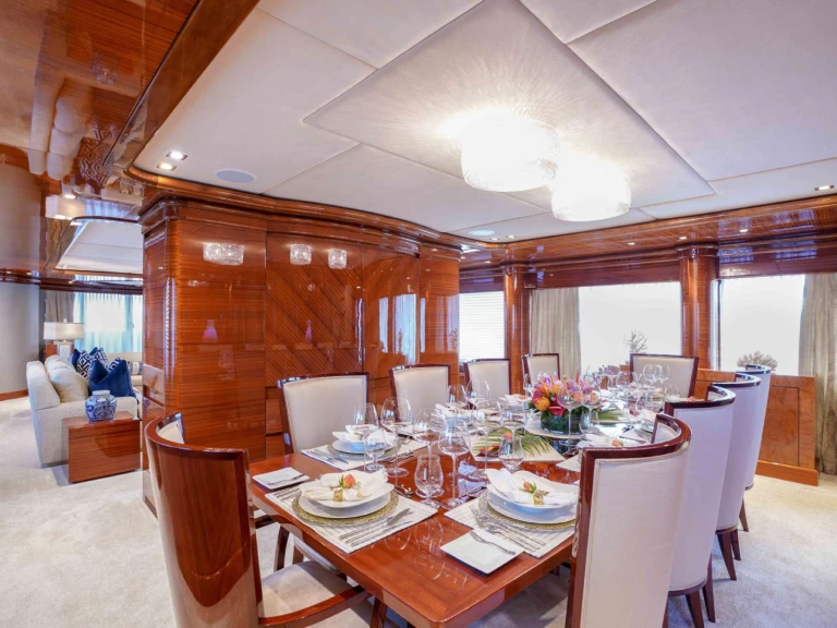 Bareboat Rental Luxury Yacht Trinity Yachts with a boat licence