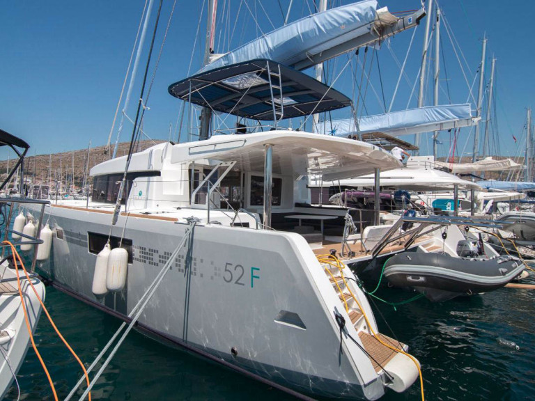 Catamaran rental with or without captain Lagoon Praslin Island