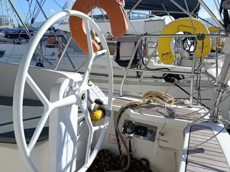 Sailboat for rent Piraeus at the best price