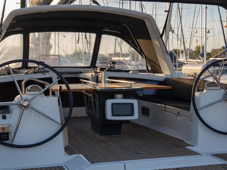 Boat rental Bénéteau Oceanis 48 in Kavála on Samboat