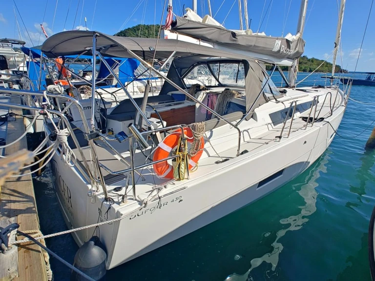 Bareboat Rental Sailboat Dufour with a boat licence