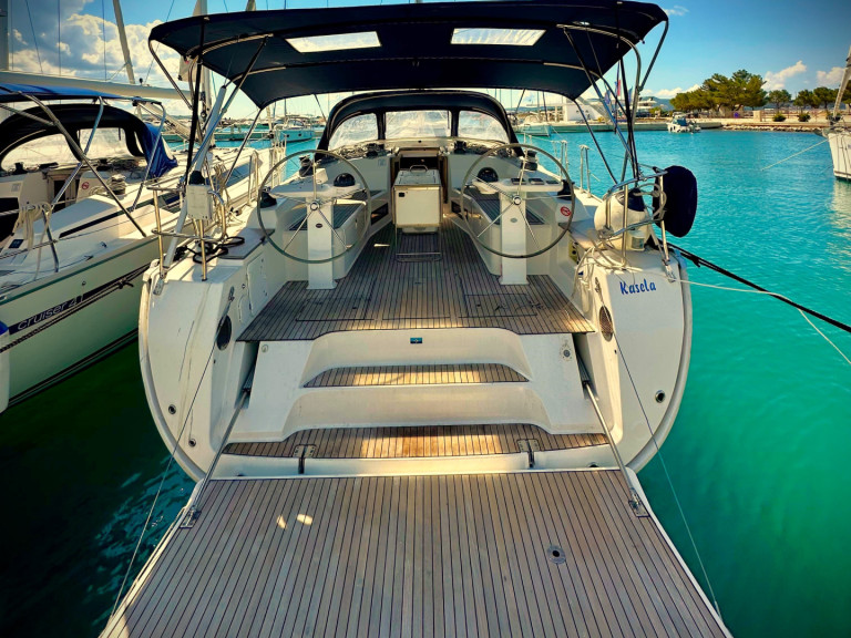 Sailboat for rent Drage at the best price