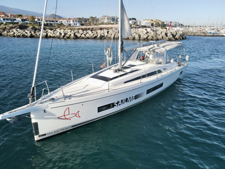 Bareboat Rental Sailboat Bénéteau with a boat licence