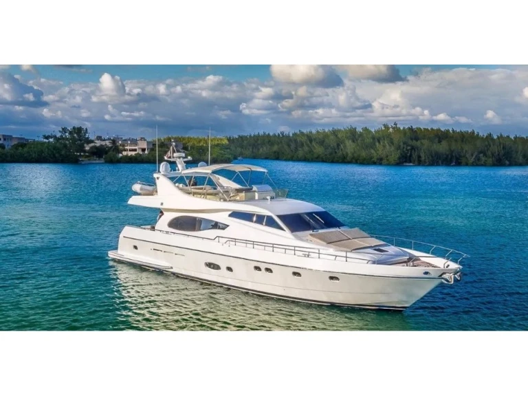 Rent a Fairline Ferretti 730 Fly Messina (Regional Unit)