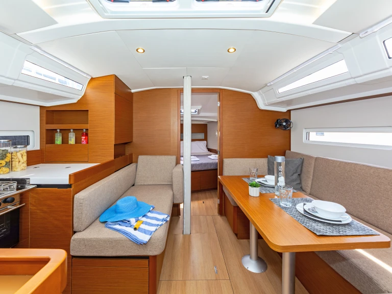 Sailboat rental in Alimos - Jeanneau Sun Odyssey 410