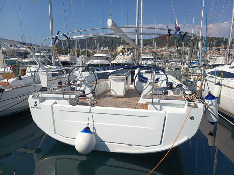 Sailboat rental with or without captain Bénéteau Split