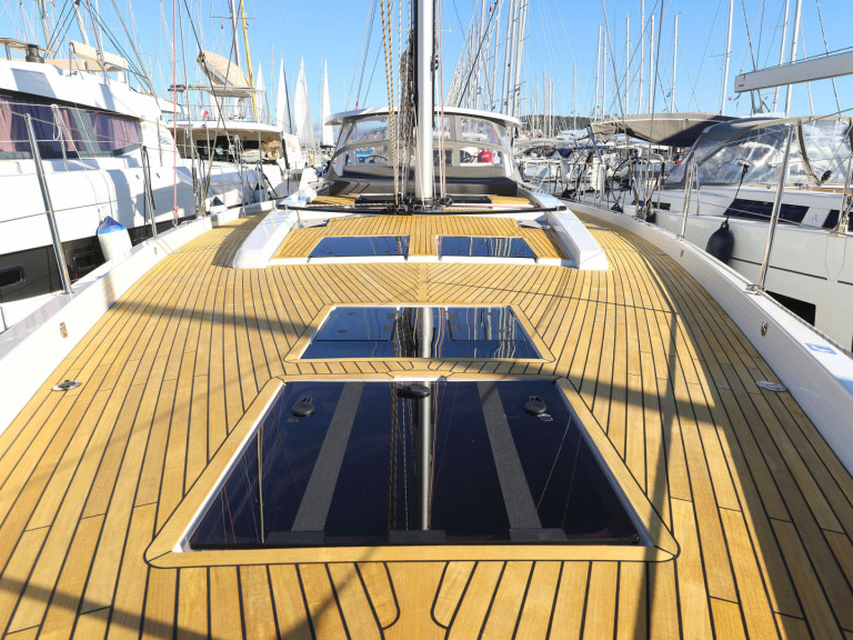 Bareboat Rental Sailboat Hanse with a boat licence