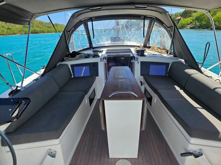 Rent a Dufour Dufour 41 Frenchtown