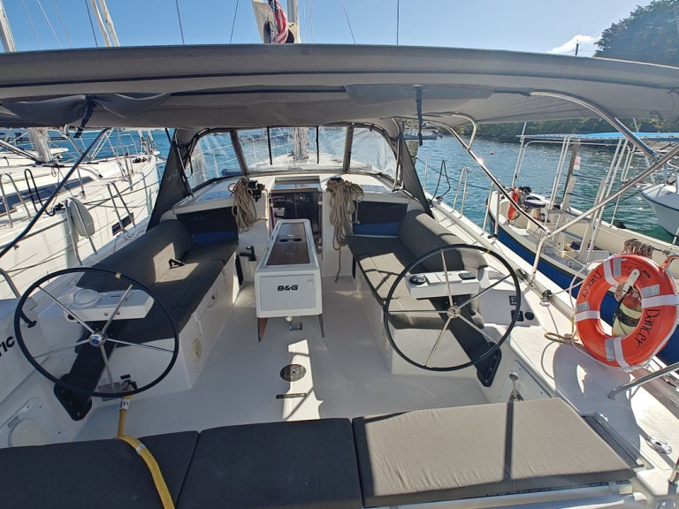 Yacht charter Frenchtown cheap Dufour 430