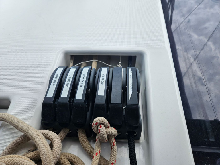 Sailboat rental in Frenchtown - Dufour Dufour 430