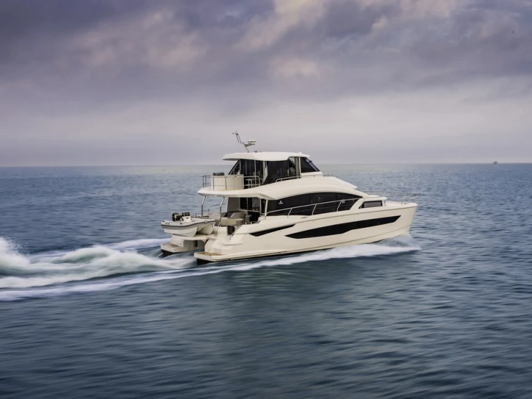 Boat rental Aquila Aquila 54 in Split on Samboat