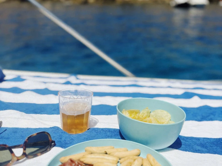 Motorboat rental with or without captain Llaut Llevant Mahon Port