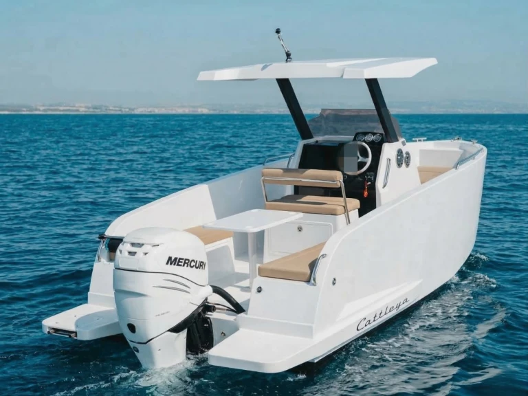 Boat rental Cattleya X6 in Gijón on Samboat