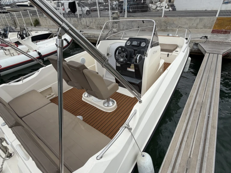 Quicksilver Activ 675 Open charter bareboat or captained in  Marseille
