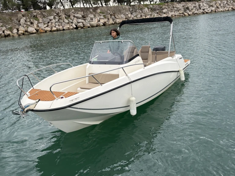 Rent a Quicksilver Activ 675 Open Marseille
