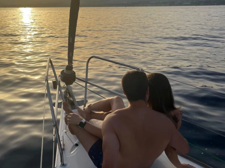 Sailboat rental in Marbella - Elan Elan 37