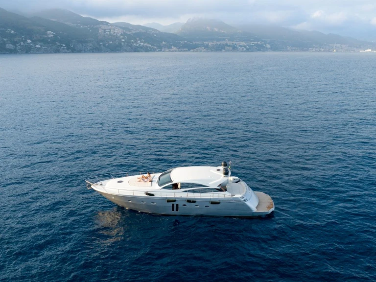 Luxury Yacht rental with or without captain Pershing Amalfi