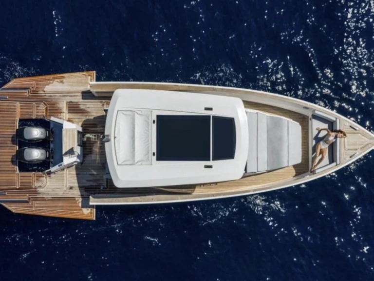 Motorboat rental in Sorrento - Yacht BoatVibe 40ft