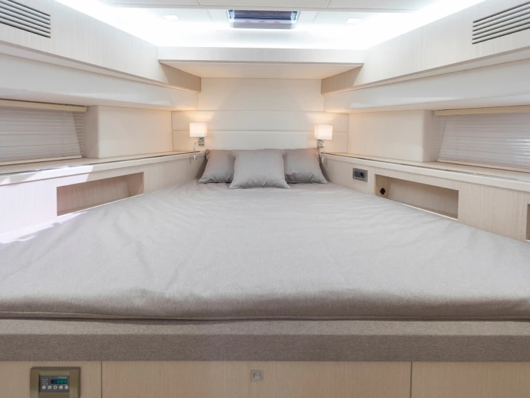 Rent a MED YACHT  Med Yacht 52 Marine de Sant'Ambrogio