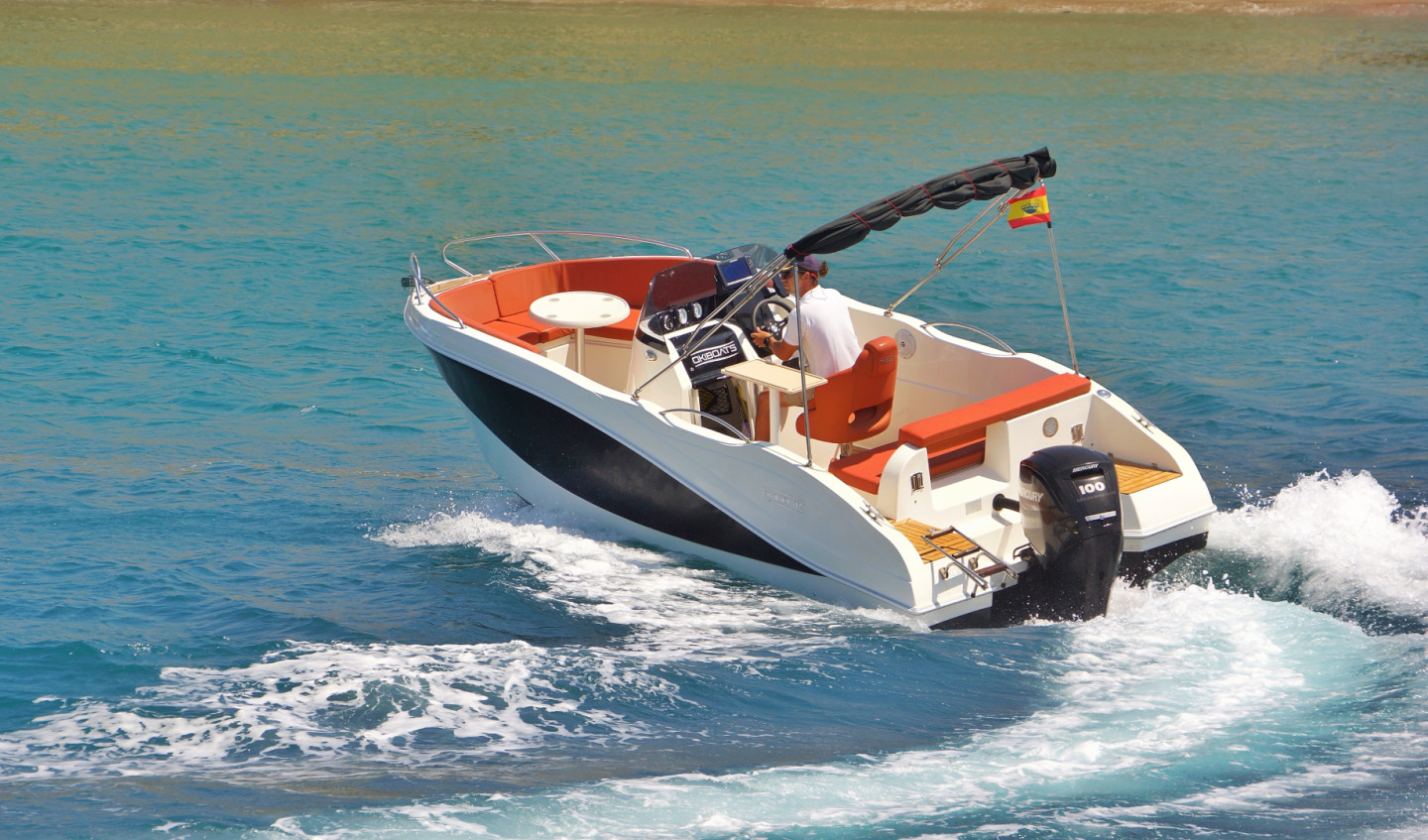Rent a Motorboat Okiboats Barracuda 545 Open in Puerto Deportivo