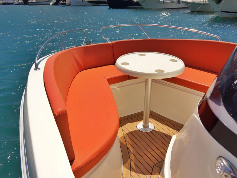 Motorboat for rent Puerto Deportivo de Marbella at the best price