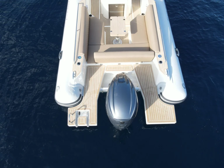 RIB rental in Marine de Sant'Ambrogio - Capelli 900 sun