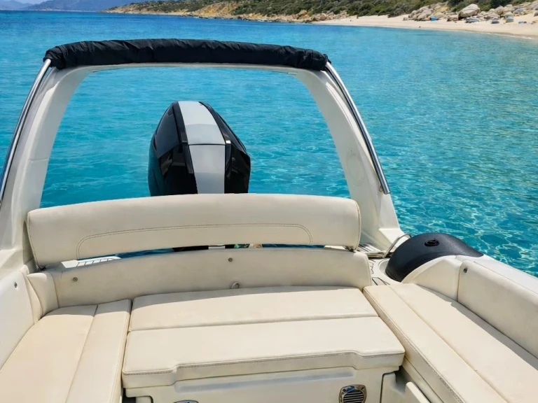 Boat rental Nuova Jolly Prince 24 in Portisco on Samboat