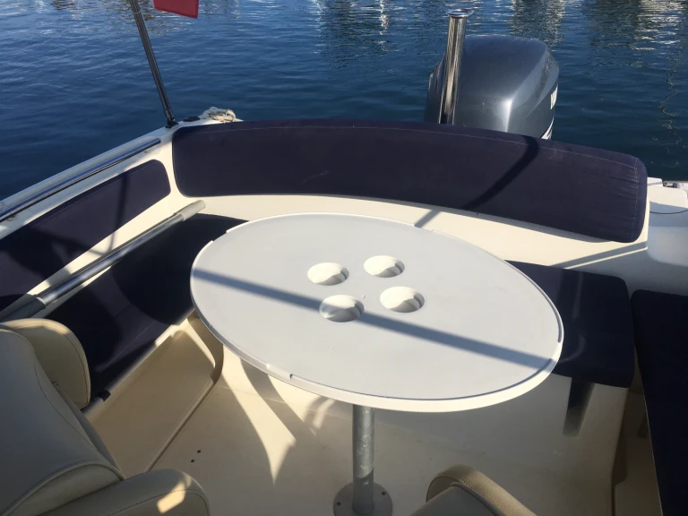 Yacht charter Sainte-Maxime cheap Cap Camarat 7.15 WA