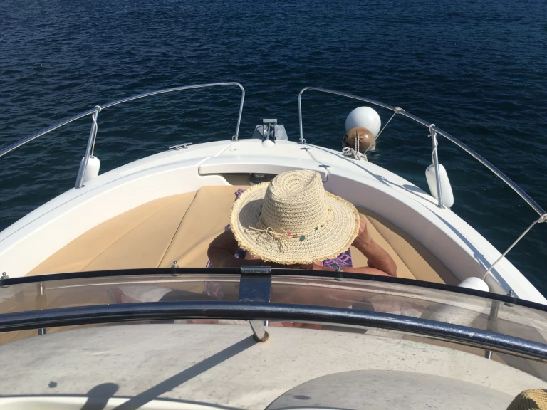 Motorboat rental in Sainte-Maxime - Jeanneau Cap Camarat 7.15 WA