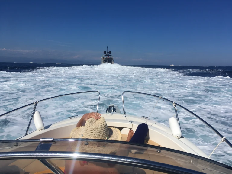 Boat rental Jeanneau Cap Camarat 7.15 WA in Sainte-Maxime on Samboat