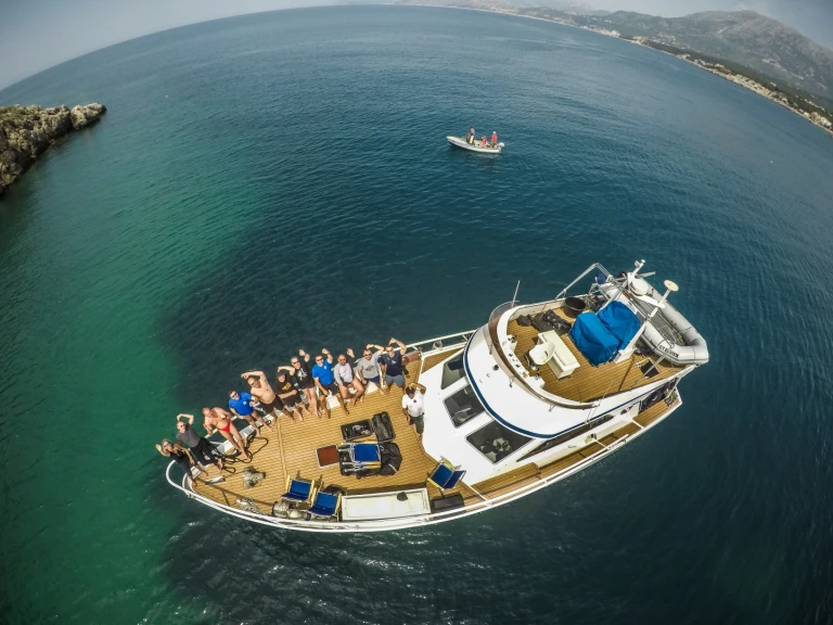 Motorboat for rent Bar at the best price