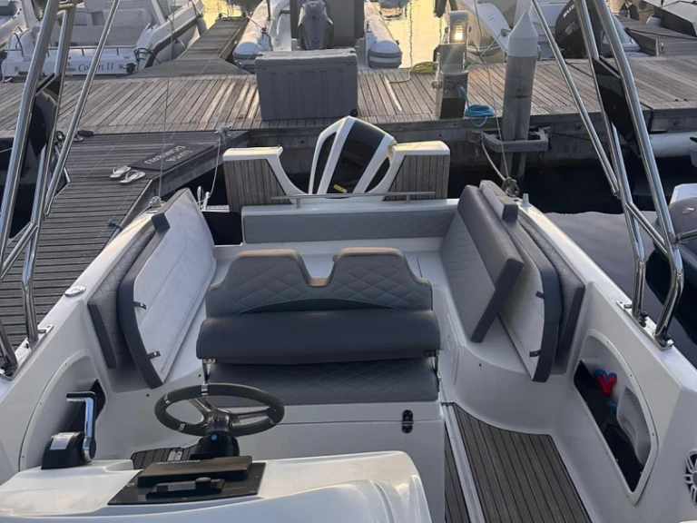 Motorboat for rent Castellammare di Stabia at the best price