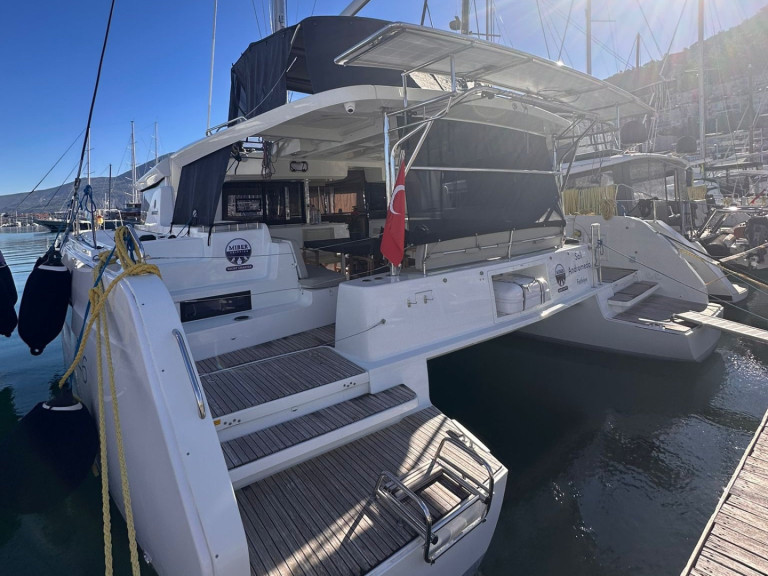 Boat rental Lagoon Lagoon 46 in Fethiye on Samboat