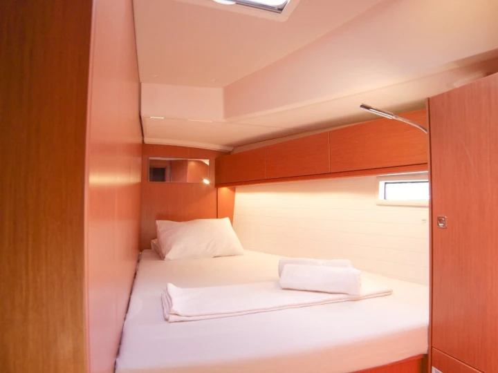 Sailboat rental in Fethiye - Bavaria Cruiser 46