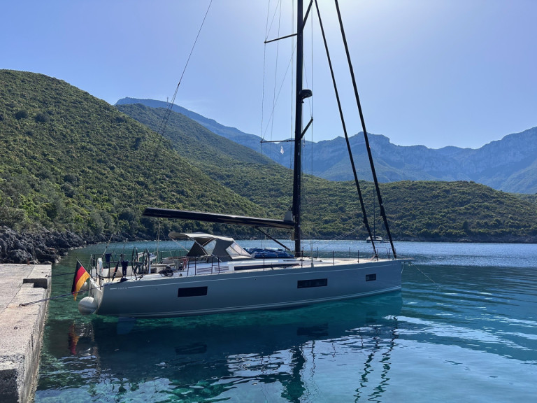 Rent a Bénéteau Beneteau 53 First Yacht Lávrio