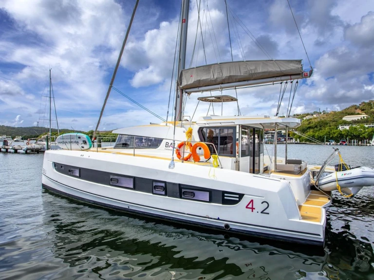 Boat rental Bali Bali 4.2 O.V in Saint Thomas on Samboat