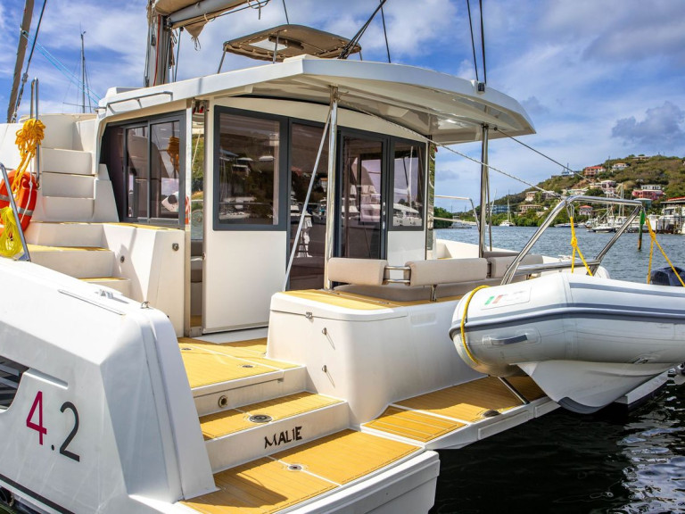 Bareboat Rental Catamaran Bali with a boat licence