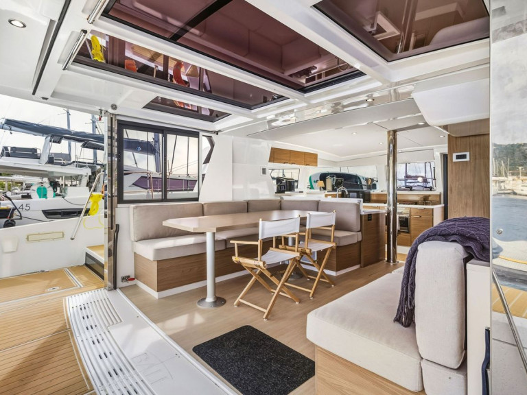 Yacht charter Saint Thomas cheap Bali 4.2 O.V