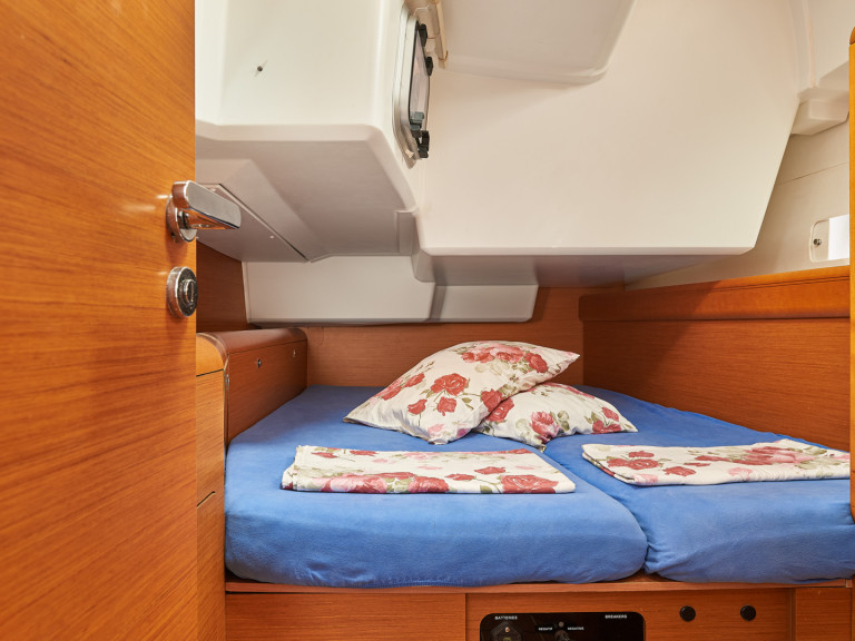 Boat rental Jeanneau Sun Odyssey 509 in Kallithea on Samboat