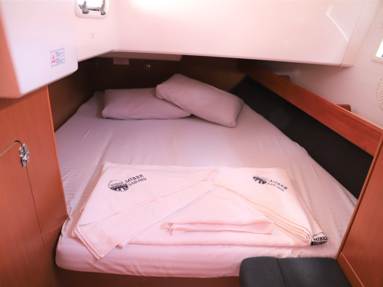 Sailboat rental in Fethiye - Bavaria Cruiser 41