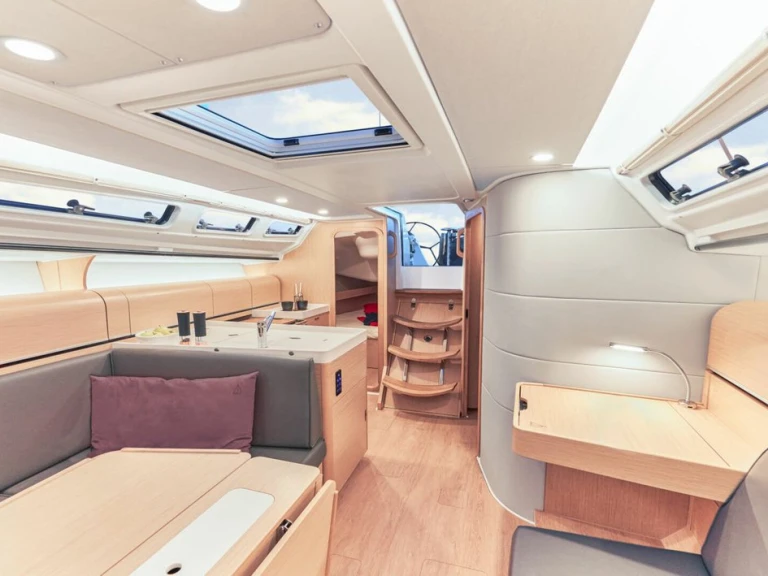 Dehler Dehler 38 SQ in Rovinj on SamBoat