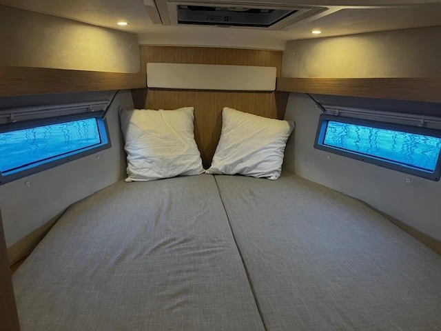 Sailboat for rent Marseille at the best price