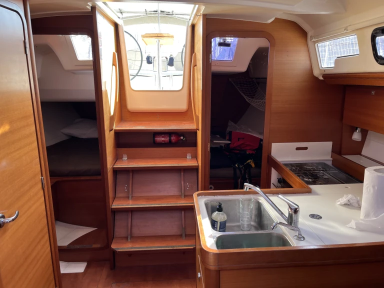 Dufour Dufour 350 Grand Large in Marseille on SamBoat